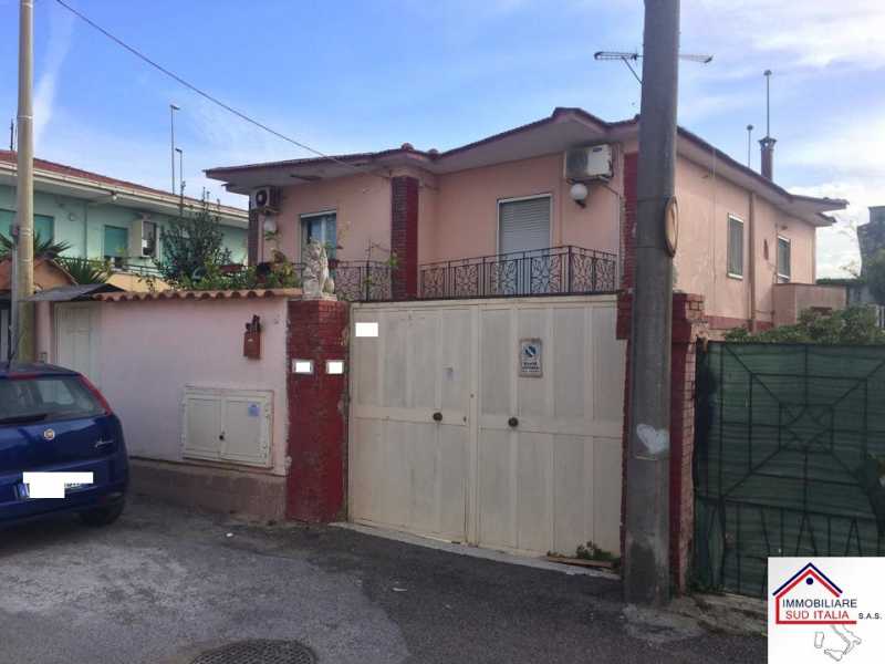 Villa in Vendita ad Giugliano in Campania - 119000 Euro