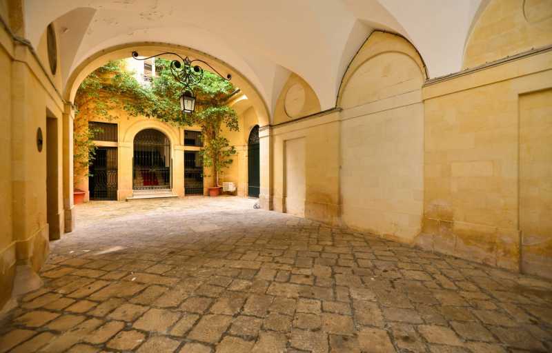 Edificio-Stabile-Palazzo in Vendita ad Lecce - 2950000 Euro