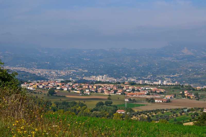 Terreno in Vendita ad Folignano - 100000 Euro