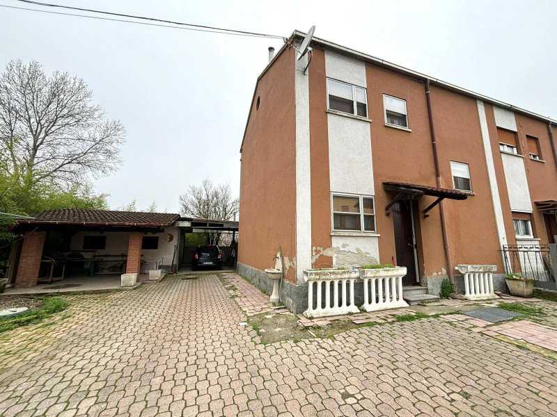 Villa a Schiera in Vendita ad Alessandria - 85000 Euro