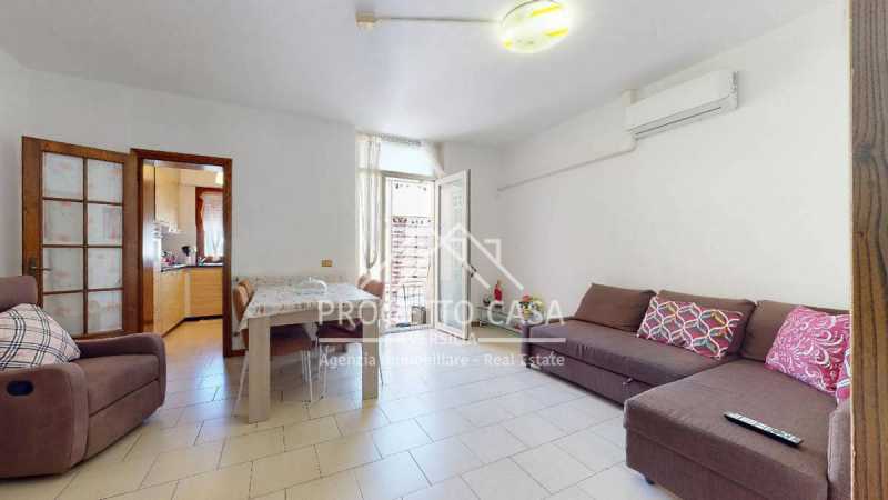 Appartamento in Vendita ad Viareggio - 340000 Euro