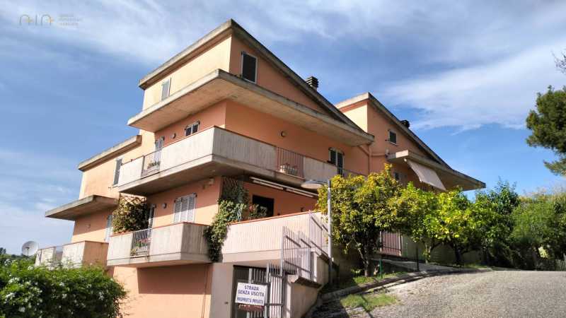 Villa a Schiera in Vendita ad Cupra Marittima - 240000 Euro