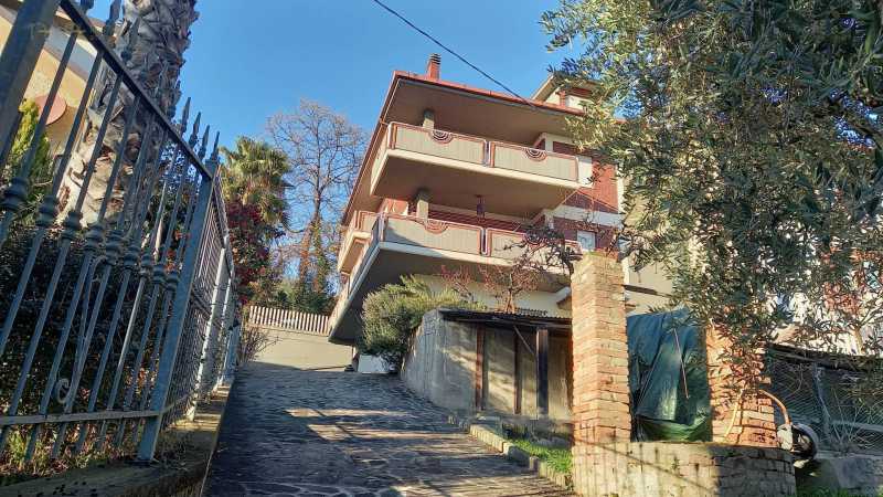Villa a Schiera in Vendita ad Colli del Tronto - 250000 Euro