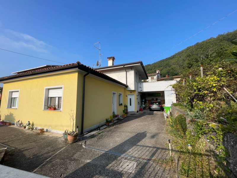 Villa in Vendita ad Gorizia - 268000 Euro