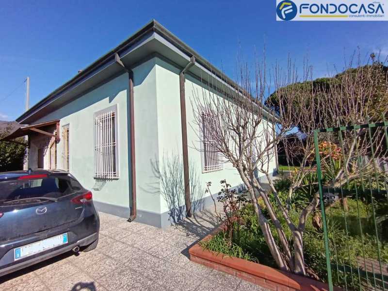 Villa in Vendita ad Carrara - 299800 Euro
