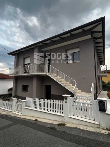 Villa Singola in Vendita ad Bucine - 255000 Euro