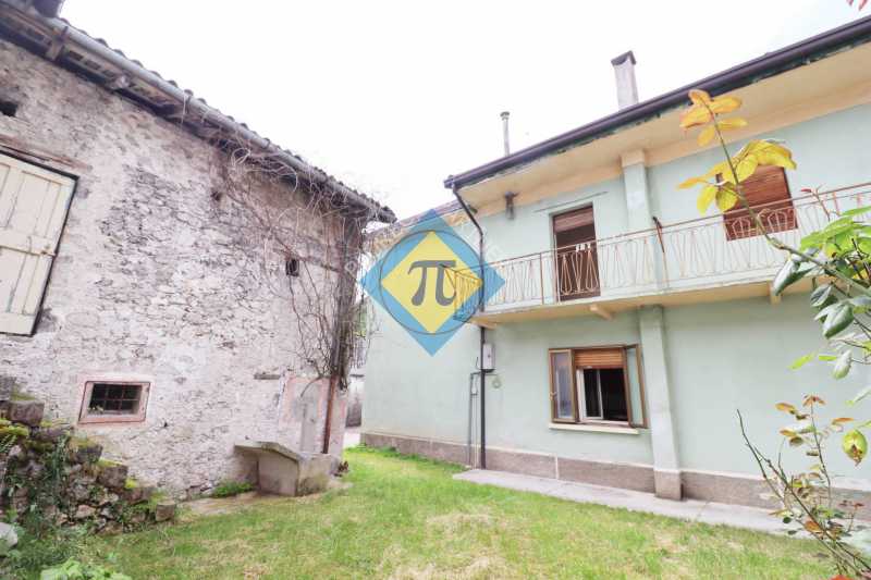 Casa Semi indipendente in Vendita ad Tramonti di Sopra - 55000 Euro