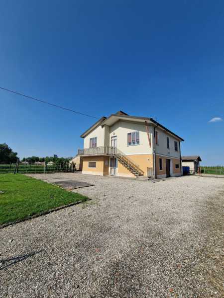 Casa Indipendente in Vendita ad Ferrara - 82000 Euro