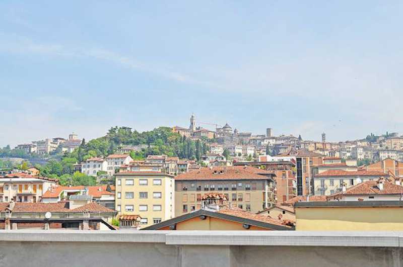 Attico-Mansarda in Affitto ad Bergamo - 5000 Euro