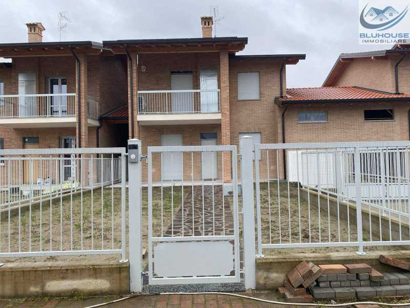 Villa a Schiera in Vendita ad Cava Manara - 330000 Euro