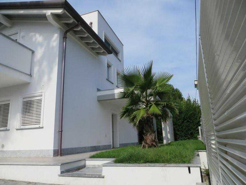 Casa Indipendente in Vendita ad Montignoso - 820000 Euro
