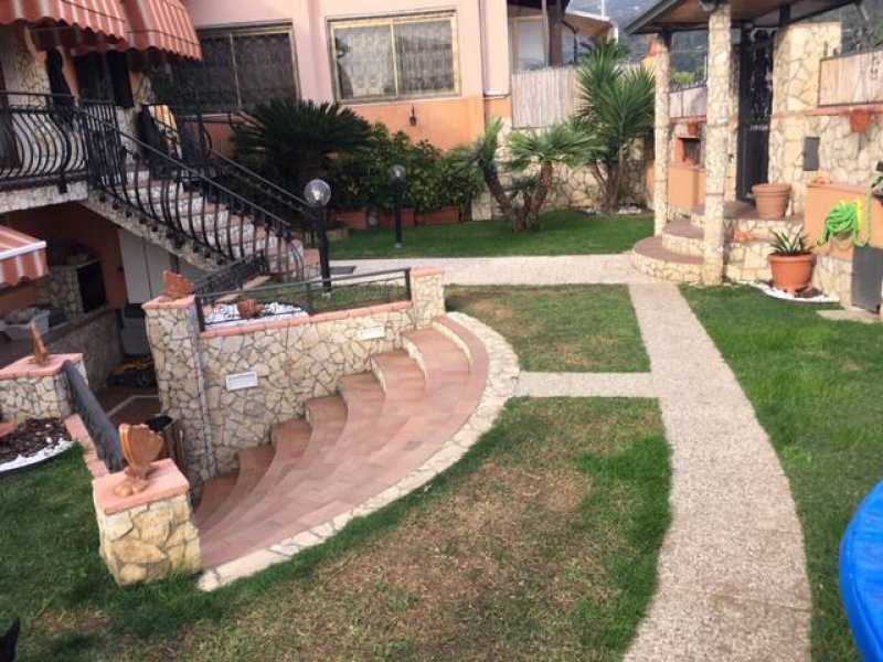 Villa in Vendita ad Montignoso - 450000 Euro
