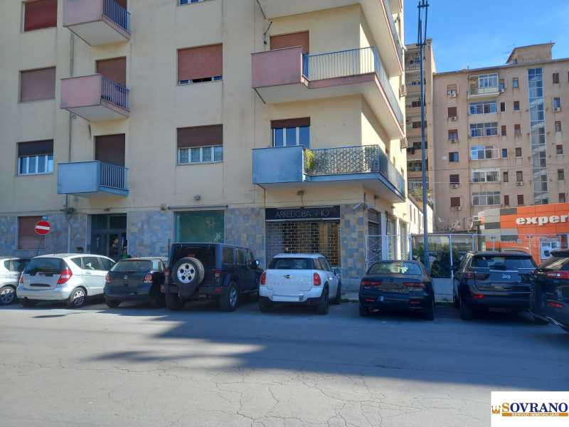 Locale Commerciale in Vendita ad Palermo - 1200000 Euro