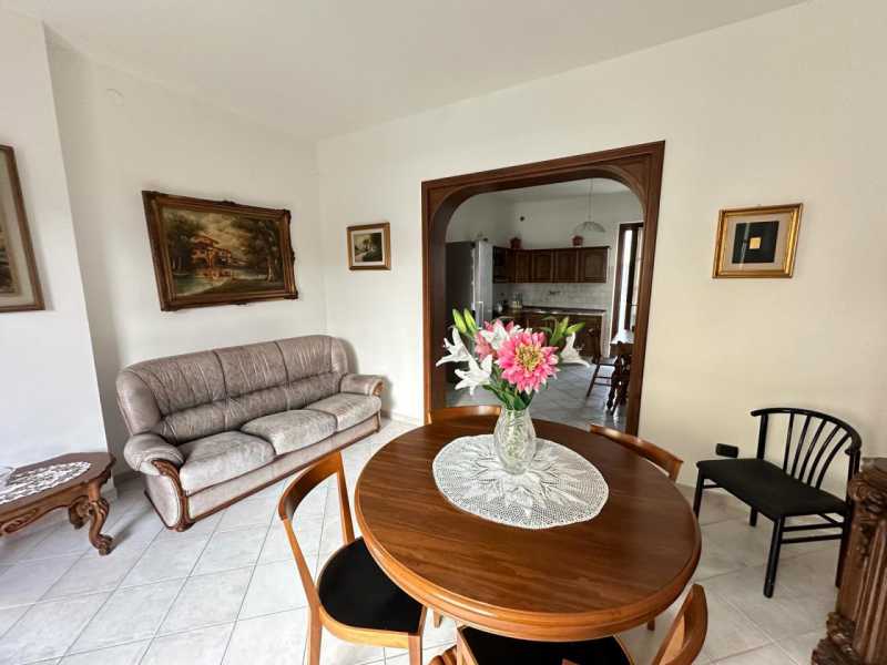 Villa in Vendita ad Carrara - 260000 Euro
