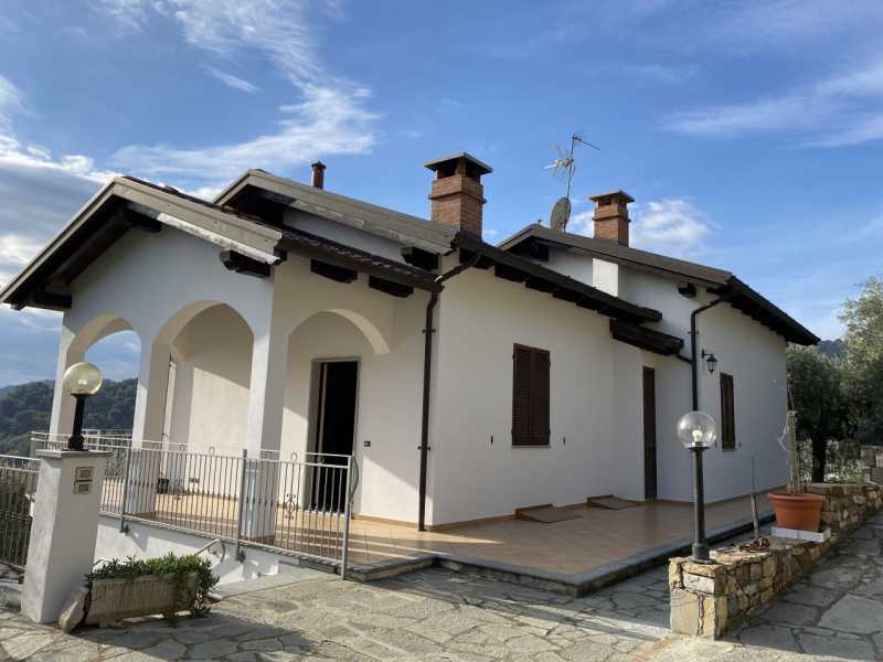 Villa in Vendita ad Diano San Pietro - 620000 Euro