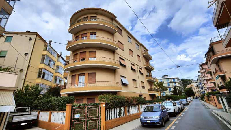 Appartamento in Vendita ad Albissola Marina - 255000 Euro