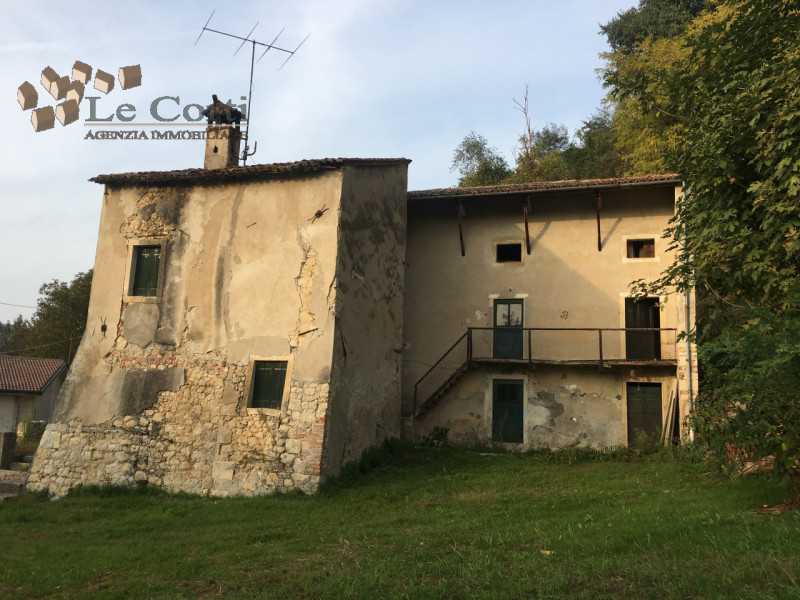 Rustico-Casale-Corte in Vendita ad Val Liona - 80000 Euro