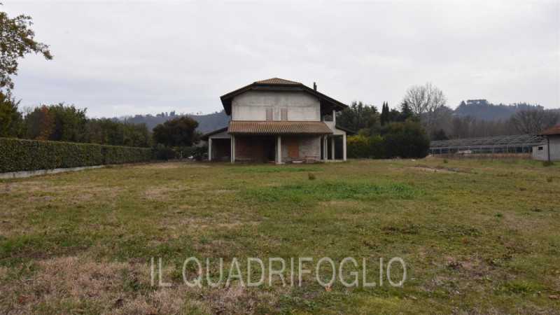 Villa Bifamiliare in Vendita ad Cesena