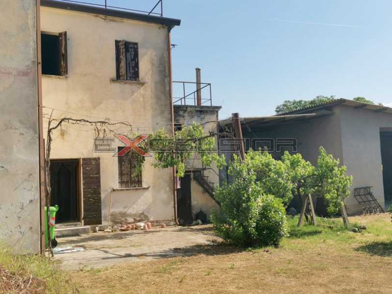 Casa Indipendente in Vendita ad Ariano Nel Polesine - 75000 Euro