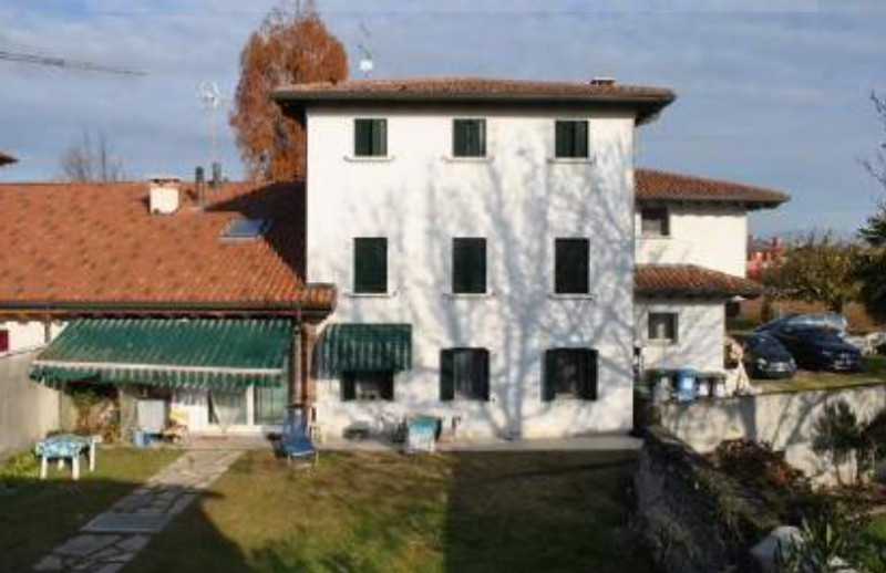 Villa Trifamiliare in Vendita ad Rossano Veneto - 224157 Euro