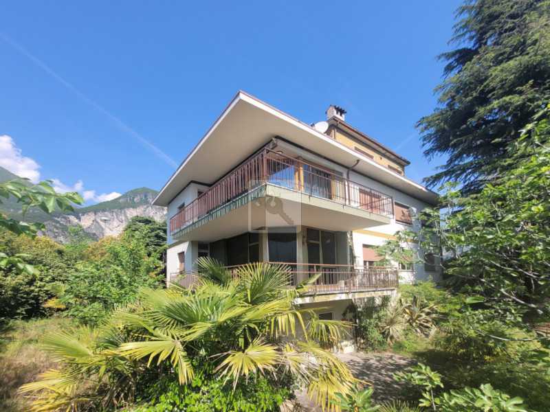 Villa in Vendita ad Riva del Garda - 1200000 Euro