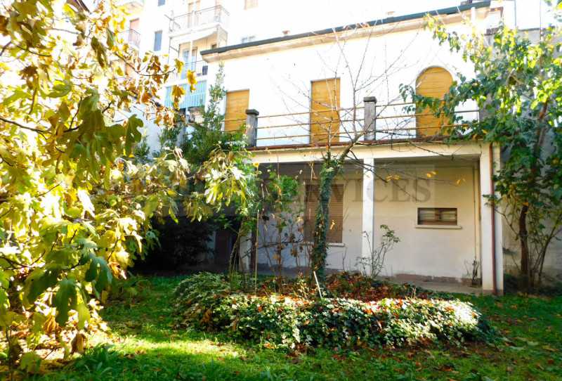 Casa Indipendente in Vendita ad Garlasco - 170000 Euro
