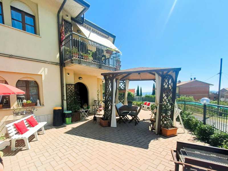 Villa QuadriFamiliare in Vendita ad Passignano sul Trasimeno - 160000 Euro