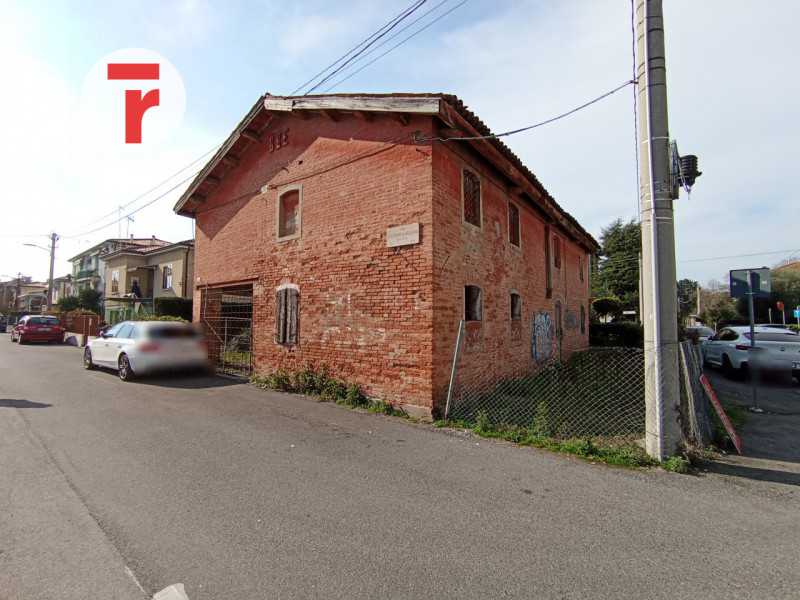 Rustico-Casale-Corte in Vendita ad Padova - 120000 Euro