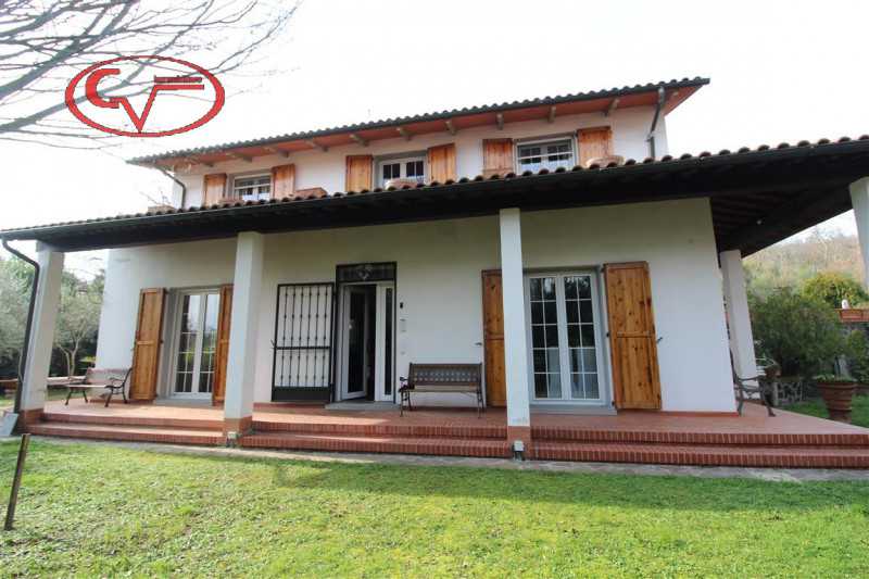 Villa in Vendita ad Loro Ciuffenna - 300000 Euro