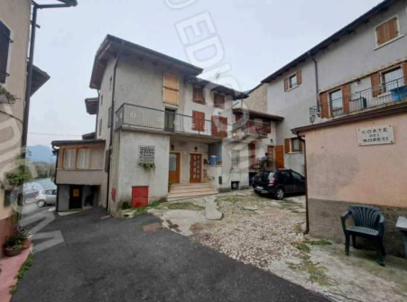 Villa a Schiera in Vendita ad Brentino Belluno - 24750 Euro