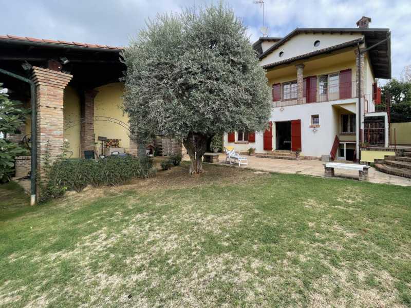 Villa in Vendita ad Chieri - 375000 Euro
