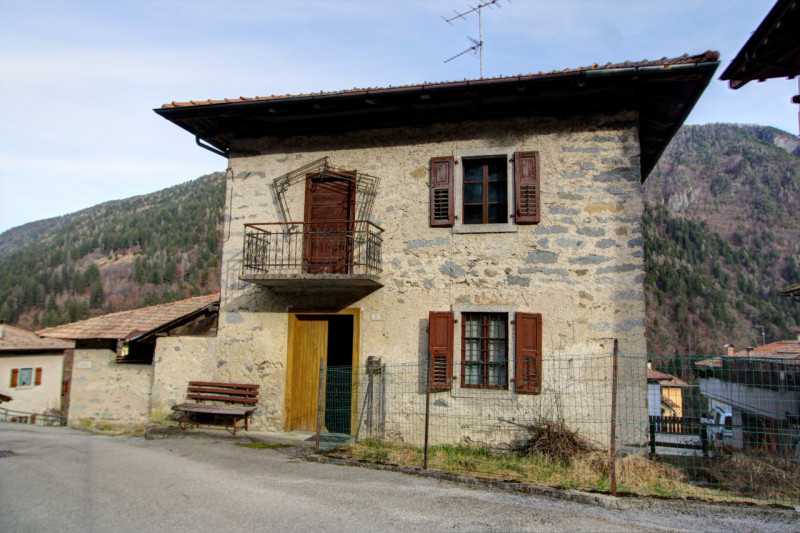 Casa Indipendente in Vendita ad Porte di Rendena - 115000 Euro