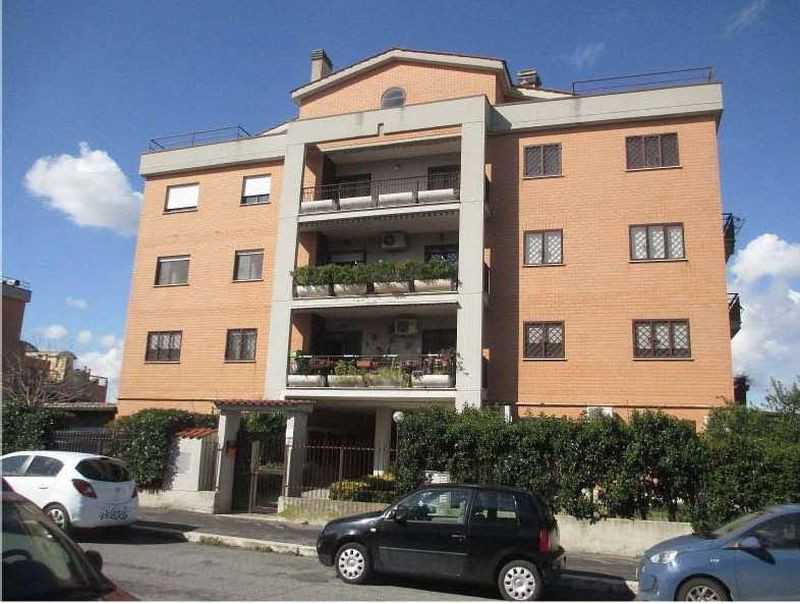 Appartamento in Vendita ad Roma - 76613 Euro