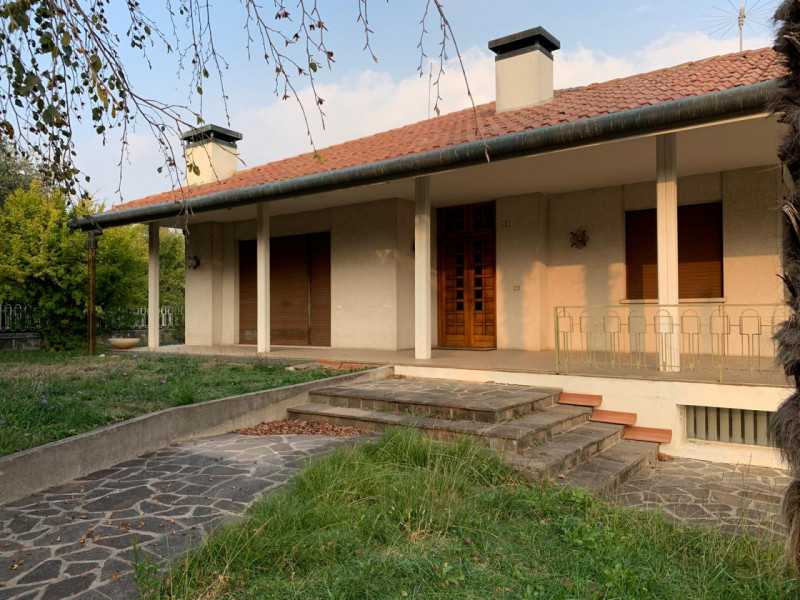 Villa in Vendita ad Montebelluna - 370000 Euro