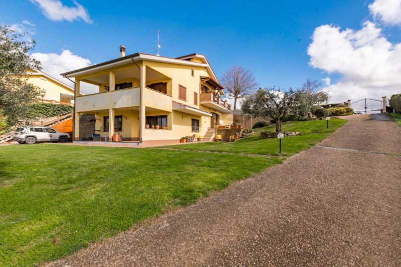 Villa in Vendita ad Riano - 530000 Euro