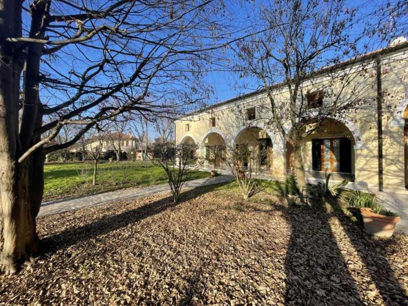 Casa Indipendente in Vendita ad Casalserugo - 400000 Euro