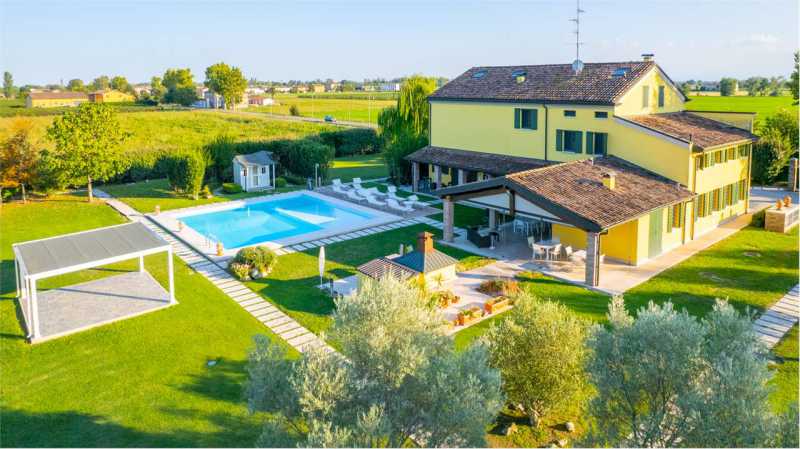 villa in Vendita ad Novi di Modena - 870000 Euro