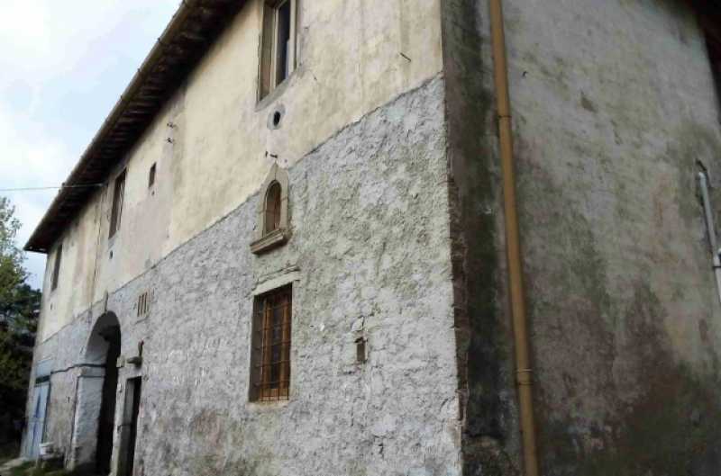 rustico-casale-corte in Vendita ad Barberino di Mugello - 68445 Euro