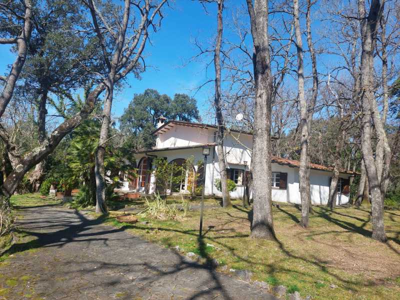 Villa in Vendita ad Sabaudia - 630000 Euro