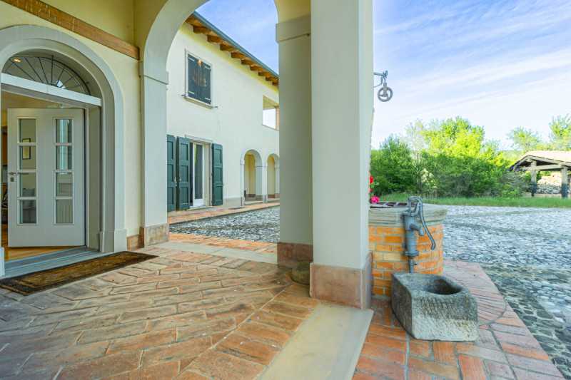 Villa Bifamiliare in Vendita ad Castel San Pietro Terme - 695400 Euro