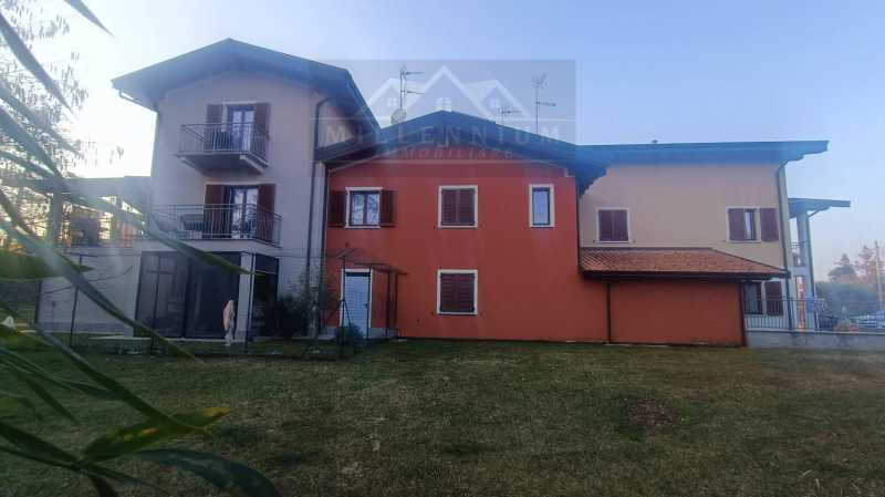 Villa a Schiera in Vendita ad Arona - 380000 Euro