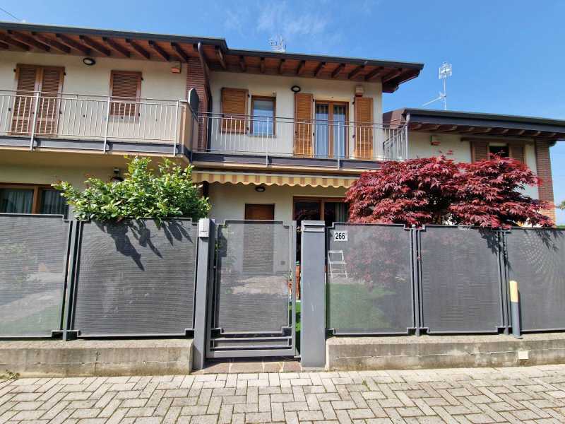 Villa a Schiera in Vendita ad Stezzano - 269000 Euro