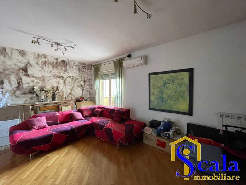 Appartamento in Affitto ad Santa Maria Capua Vetere - 750 Euro
