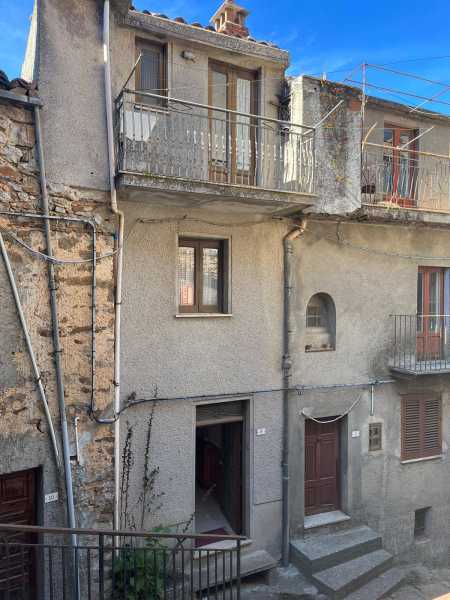 Casa Indipendente in Vendita ad San Mauro Castelverde - 12500 Euro