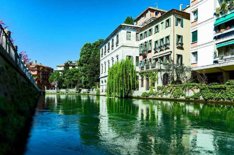 Edificio-Stabile-Palazzo in Vendita ad Treviso - 1700000 Euro
