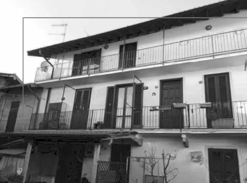 appartamento in Vendita ad Cadrezzate con Osmate - 40128 Euro