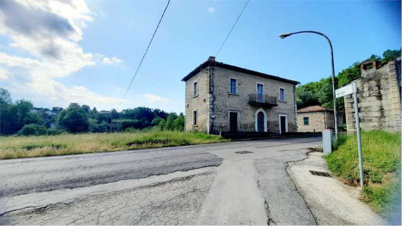 stanze in Vendita ad Monte San Giovanni Campano - 30000 Euro