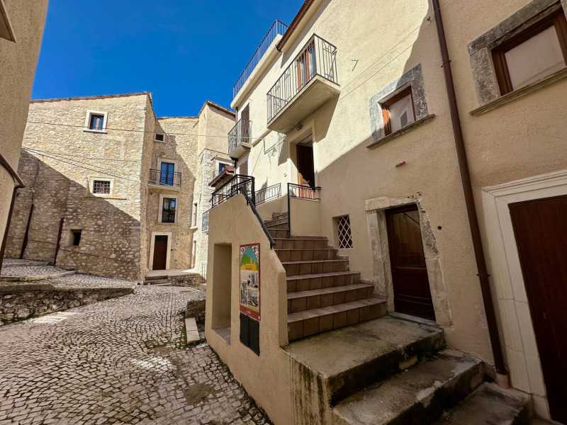 Casa Indipendente in Vendita ad Castel del Monte - 75000 Euro