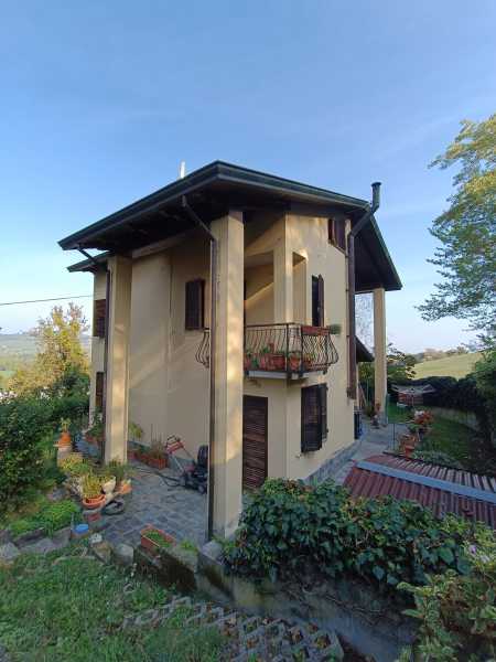 Villa in Vendita ad Lesignano De` Bagni - 117367 Euro