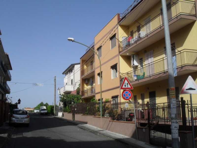 appartamento in vendita a valverde via della regione siciliana